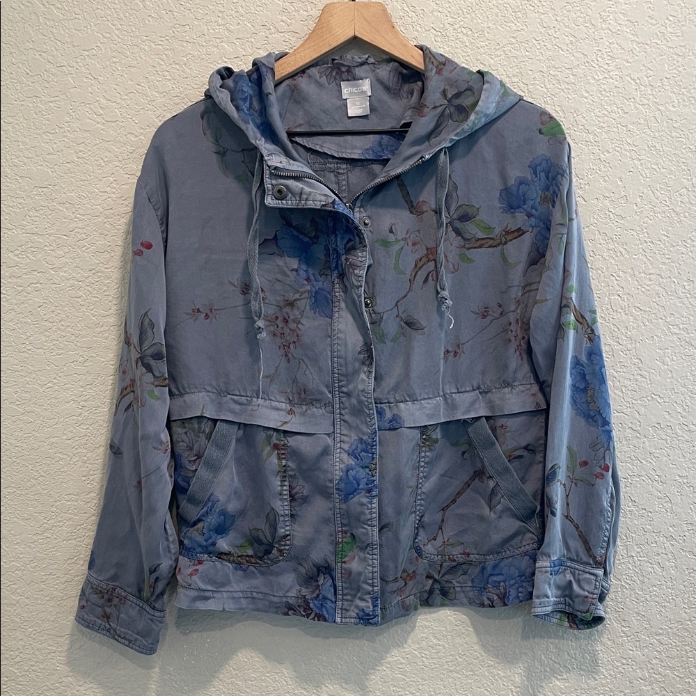 Chico’s Floral Lightweight Jacket Small Blue Hooded Utility Zip Jacket